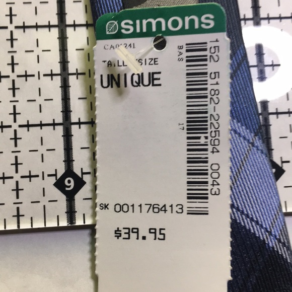 Le 31 exclusive Simons- blue, black, white plaid tie. 100% silk NWT - Picture 10 of 10